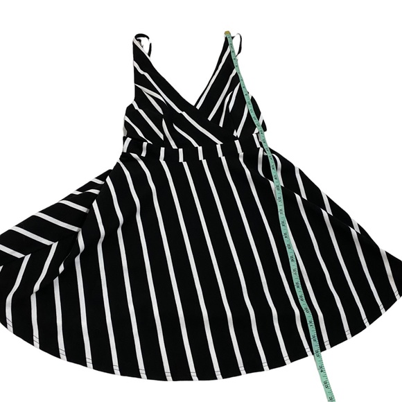 Privy Forever 21 Privately Privileged Black & White Strappy Mini Dress, Size L - Picture 7 of 10